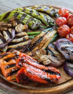 Imagen: Barbacoa con opciones vegetarianas