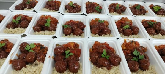 Imagen: Albóndigas en salsa con arroz